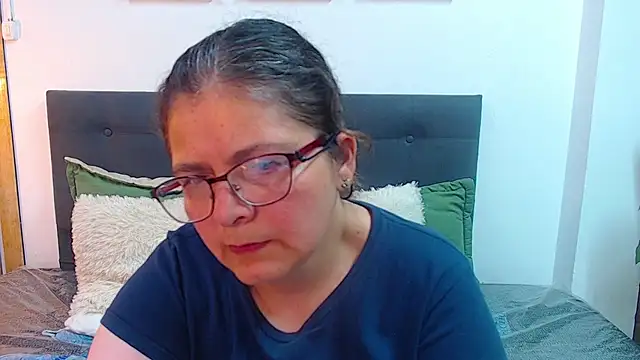 Snapshot of Linda_banks_ chatting on October 22, 2025, 1:50 am Linda banks online show from October 22, 2025, 1:50 am