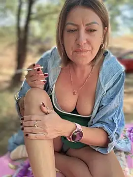 Snapshot of Milena-MilfaXXX chatting on September 21, 2025, 7:32 am Milena-MilfaXXX online show from September 21, 2025, 7:32 am