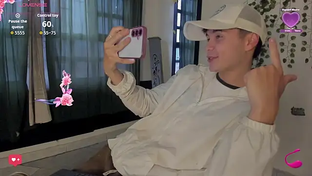 crushnier1 online show from October 4, 2025, 12:14 pm