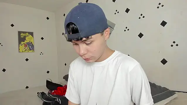 crushnier1 online show from October 10, 2025, 5:45 pm