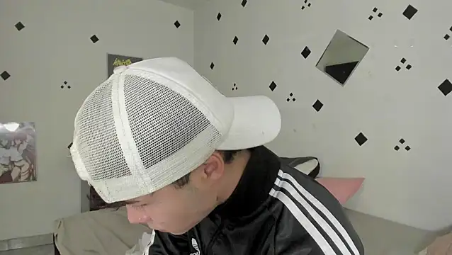 crushnier1 online show from October 17, 2025, 5:48 pm