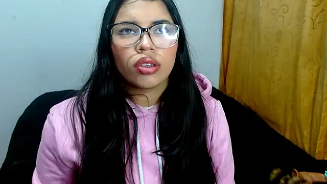 Naomi-Simpson online show from October 12, 2025, 7:02 pm