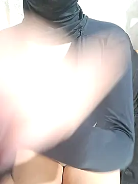 nataliazinha online show from October 15, 2025, 10:37 am