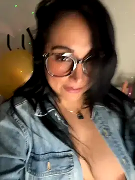 Snapshot of hotadhara01 chatting on October 22, 2025, 2:12 am hotadhara01 online show from October 22, 2025, 2:12 am