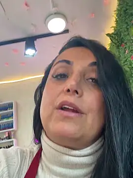 hotadhara01 online show from December 16, 2025, 8:58 pm