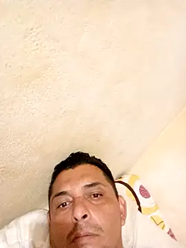 Snapshot of 125Delfin90 chatting on October 24, 2025, 11:01 pm 125Delfin90 online show from October 24, 2025, 11:01 pm