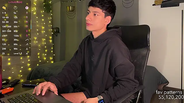 Snapshot of jim_dj chatting on February 22, 2026, 11:25 pm jim dj online show from February 22, 2026, 11:25 pm