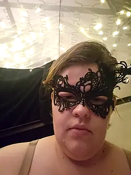 Snapshot of VeiledMuse chatting on October 2, 2025, 1:12 am VeiledMuse online show from October 2, 2025, 1:12 am