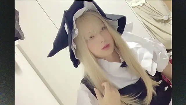 Mia032 online show from October 31, 2025, 2:18 pm