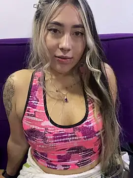  ManuVeelez online show from September 18, 2025, 3:08 am