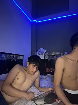 Kailertwink online show from May 27, 2026, 11:13 pm