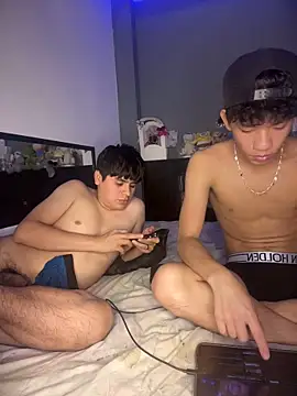 Snapshot of Kailertwink chatting on June 9, 2026, 12:55 am Kailertwink online show from June 9, 2026, 12:55 am