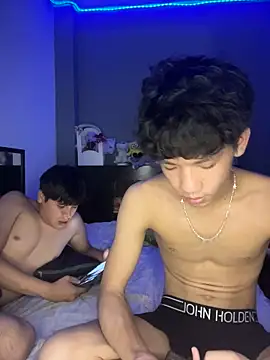 Snapshot of Kailertwink chatting on June 10, 2026, 9:14 pm Kailertwink online show from June 10, 2026, 9:14 pm