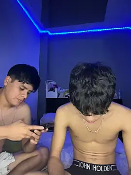 Snapshot of Kailertwink chatting on June 27, 2026, 1:10 am Kailertwink online show from June 27, 2026, 1:10 am