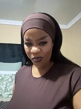 THICKBUNNYCHICKxxx online show from June 4, 2026, 8:15 pm