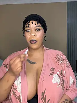 THICKBUNNYCHICKxxx online show from July 30, 2026, 7:35 pm