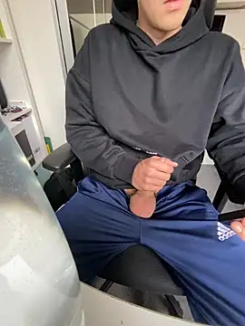 Snapshot of greggts chatting on November 8, 2025, 12:16 pm greggts online show from November 8, 2025, 12:16 pm