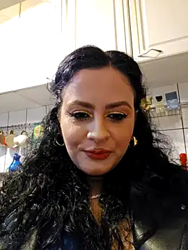 Snapshot of ShineBright88 chatting on May 8, 2026, 8:58 pm ShineBright88 online show from May 8, 2026, 8:58 pm