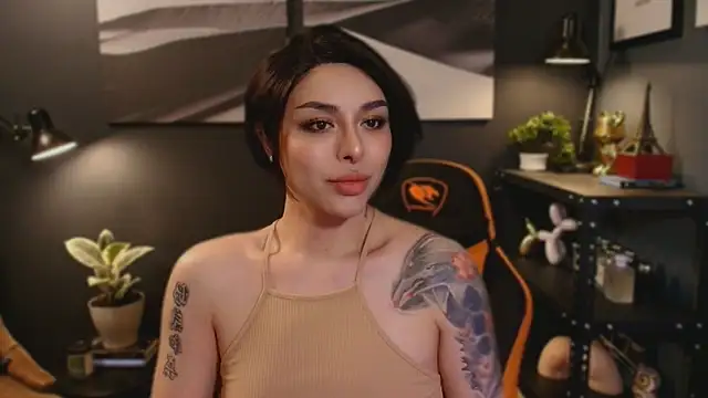 Snapshot of LUNACOCKSLAYER chatting on October 18, 2025, 3:42 am LUNACOCKSLAYER online show from October 18, 2025, 3:42 am