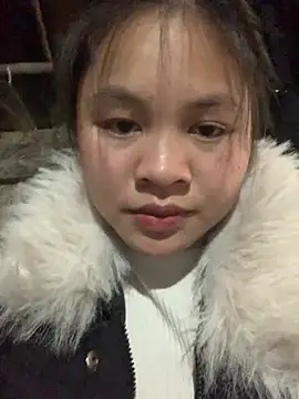 NhuFox online show from February 4, 2026, 8:20 am