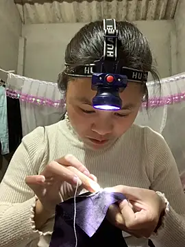 NhuFox online show from March 7, 2026, 12:40 am