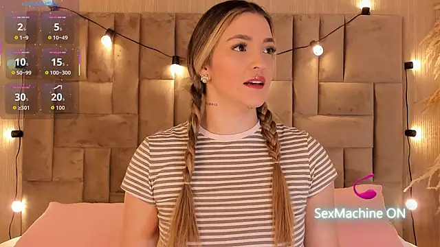 Snapshot of ClaradelMar chatting on September 30, 2025, 10:53 am ClaradelMar online show from September 30, 2025, 10:53 am