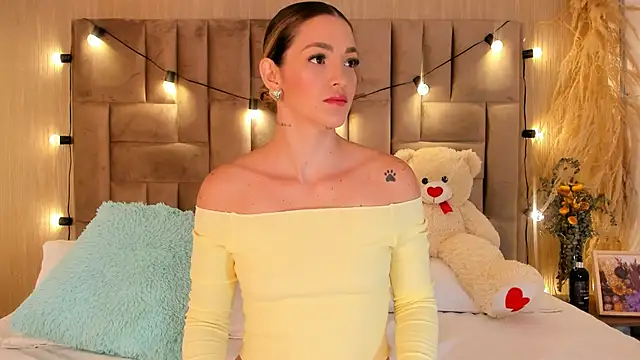 ClaradelMar online show from February 12, 2026, 10:21 am