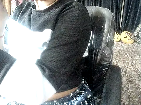 Anaconda-Mall online show from October 25, 2025, 4:24 pm