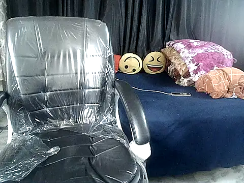 Anaconda-Mall online show from December 19, 2025, 6:15 pm