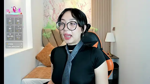 Snapshot of Yuna__Min chatting on October 31, 2025, 1:12 pm Yuna Min online show from October 31, 2025, 1:12 pm