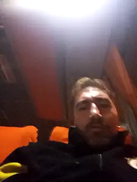 mert0359 online show from October 3, 2025, 9:23 pm