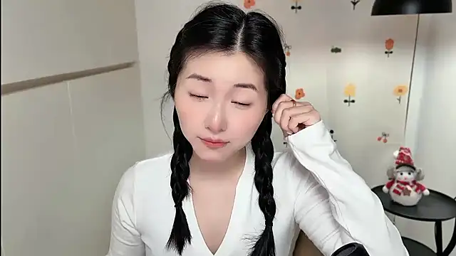 Rosalind xixi online show from March 13, 2026, 6:09 am