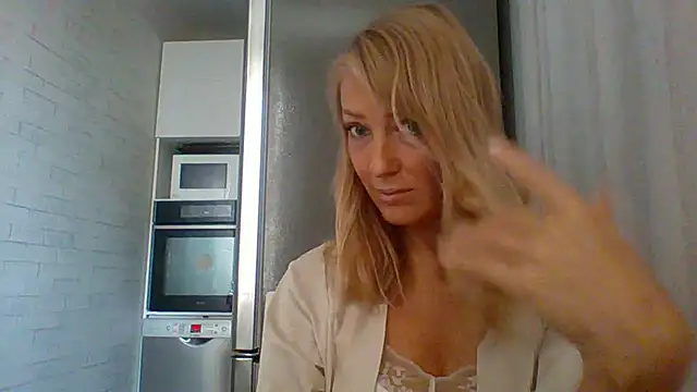 Vexxaa online show from September 25, 2025, 6:39 am