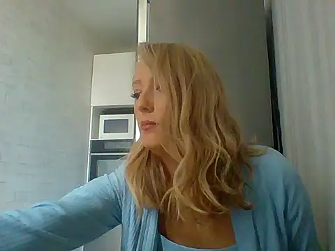 Vexxaa online show from October 12, 2025, 9:30 am