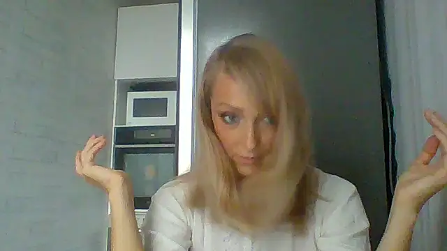 Vexxaa online show from October 19, 2025, 12:39 pm