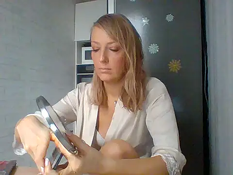 Vexxaa online show from December 22, 2025, 9:28 am