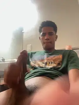 fuego01 online show from April 24, 2026, 8:44 pm