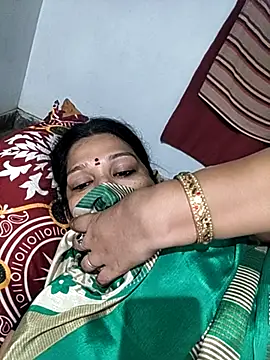 sutari84 online show from September 30, 2025, 3:06 pm