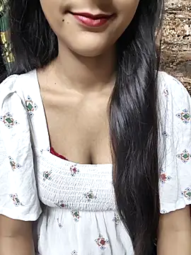 Snapshot of Indian-Aleena chatting on October 29, 2025, 5:04 pm Indian-Aleena online show from October 29, 2025, 5:04 pm