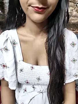 Snapshot of Indian-Aleena chatting on October 30, 2025, 5:24 pm Indian-Aleena online show from October 30, 2025, 5:24 pm