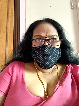 Snapshot of heera-rani chatting on September 20, 2025, 5:19 am heera-rani online show from September 20, 2025, 5:19 am