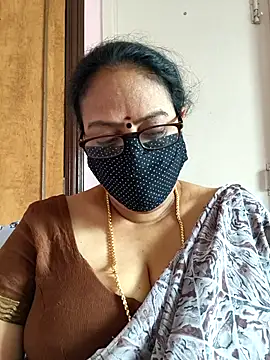 Snapshot of heera-rani chatting on September 21, 2025, 5:09 am heera-rani online show from September 21, 2025, 5:09 am