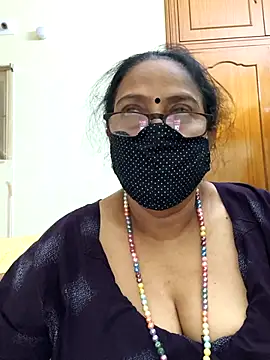 Snapshot of heera-rani chatting on October 6, 2025, 12:46 pm heera-rani online show from October 6, 2025, 12:46 pm