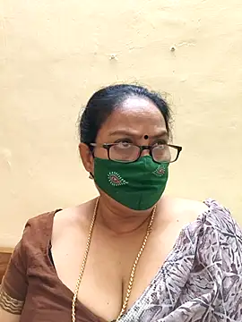 Snapshot of heera-rani chatting on October 17, 2025, 6:38 am heera-rani online show from October 17, 2025, 6:38 am