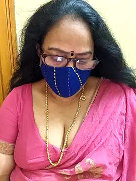 Snapshot of heera-rani chatting on November 1, 2025, 6:15 am heera-rani online show from November 1, 2025, 6:15 am