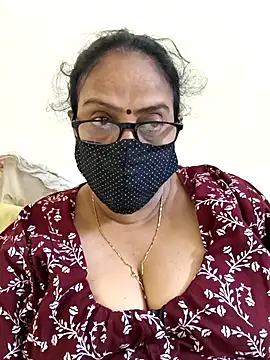Snapshot of heera-rani chatting on May 16, 2026, 6:32 am heera-rani online show from May 16, 2026, 6:32 am