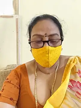 Snapshot of heera-rani chatting on June 20, 2026, 5:43 am heera-rani online show from June 20, 2026, 5:43 am