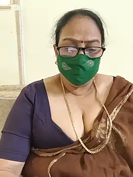 Snapshot of heera-rani chatting on July 15, 2026, 6:40 am heera-rani online show from July 15, 2026, 6:40 am