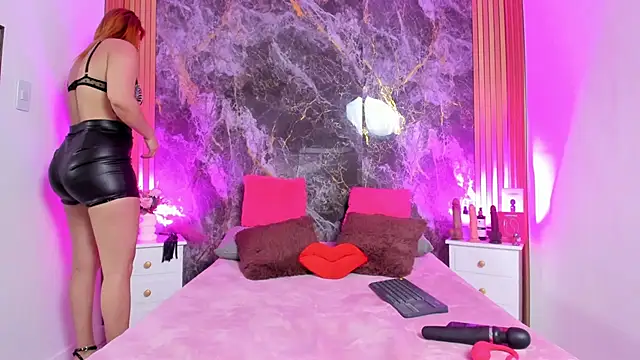 MIIRANDAHOT online show from November 10, 2025, 12:59 pm