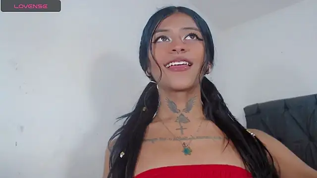 Snapshot of deborahotts chatting on November 20, 2025, 5:23 pm deborahotts online show from November 20, 2025, 5:23 pm